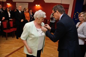 Uroczystość wręczenia Krzyży Wolności i Solidarności, Poznań 19 grudnia 2016. Na zdj. Wanda Krupska